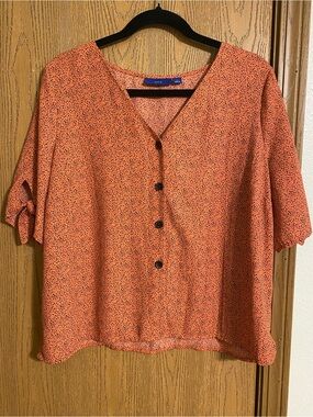 Apt 9 Women's V-Neck Button Front Blouse in Coral Print